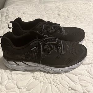 Hoka One One Clifton 6 running shoes size 9.5